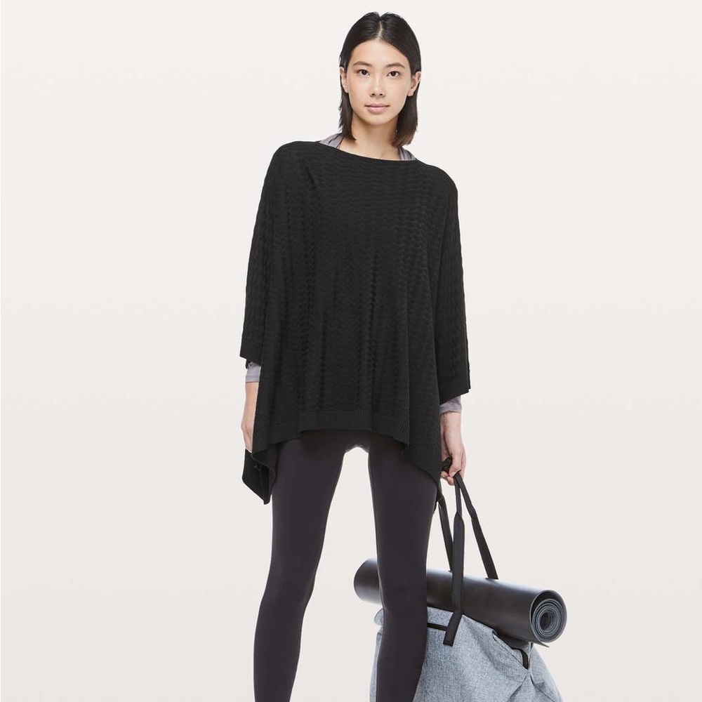 Lululemon Black Divinity Poncho *Woven One Size